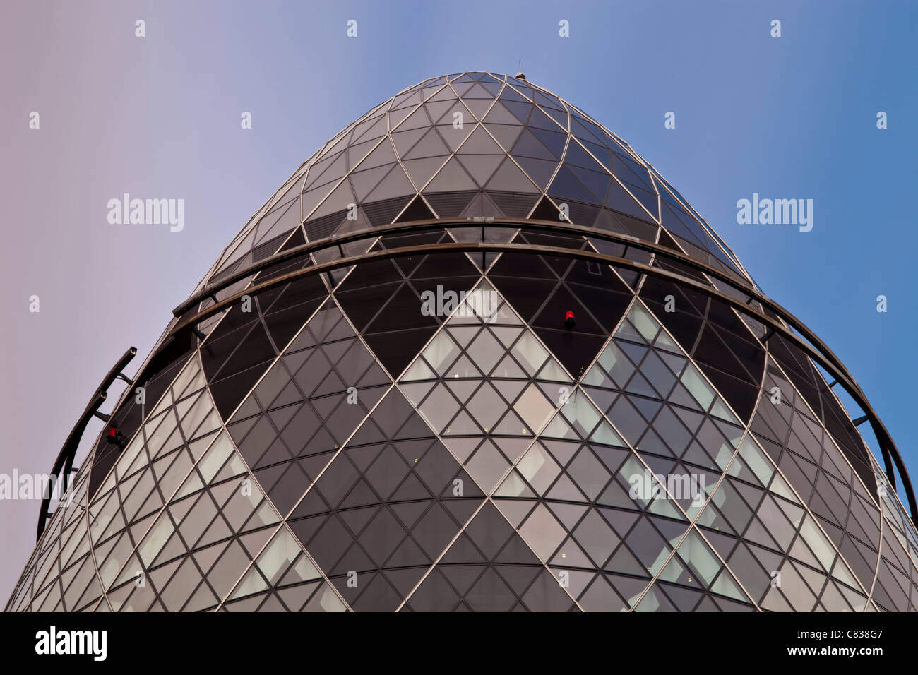 Die Swiss RE Gebäude, (die Gurke) St Mary Axe, London, England Stockfoto