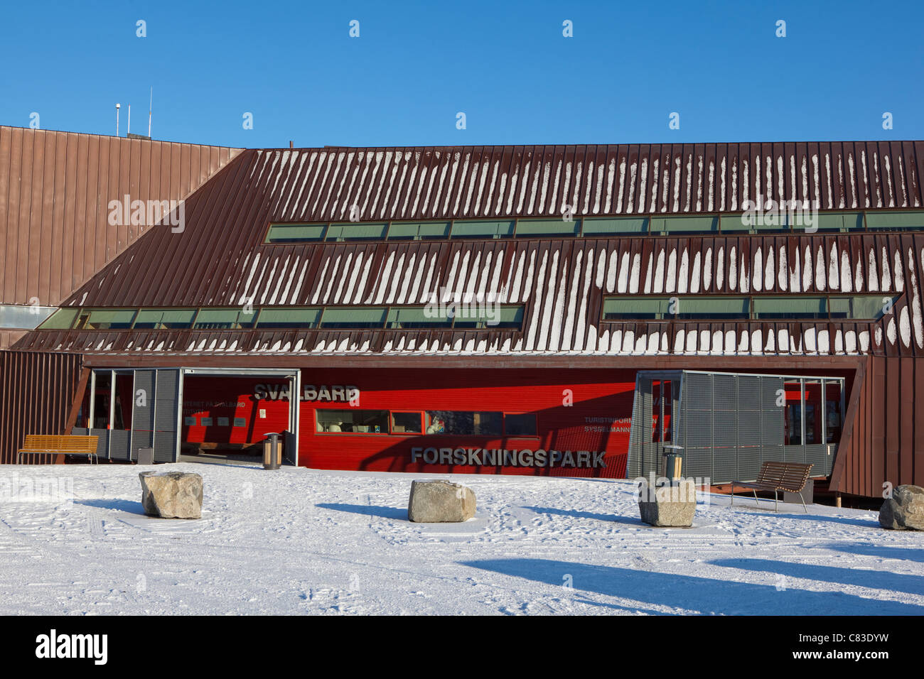 Universität - UNIS und Museum in der Stadt Longyearbyen, Svalbard. Stockfoto