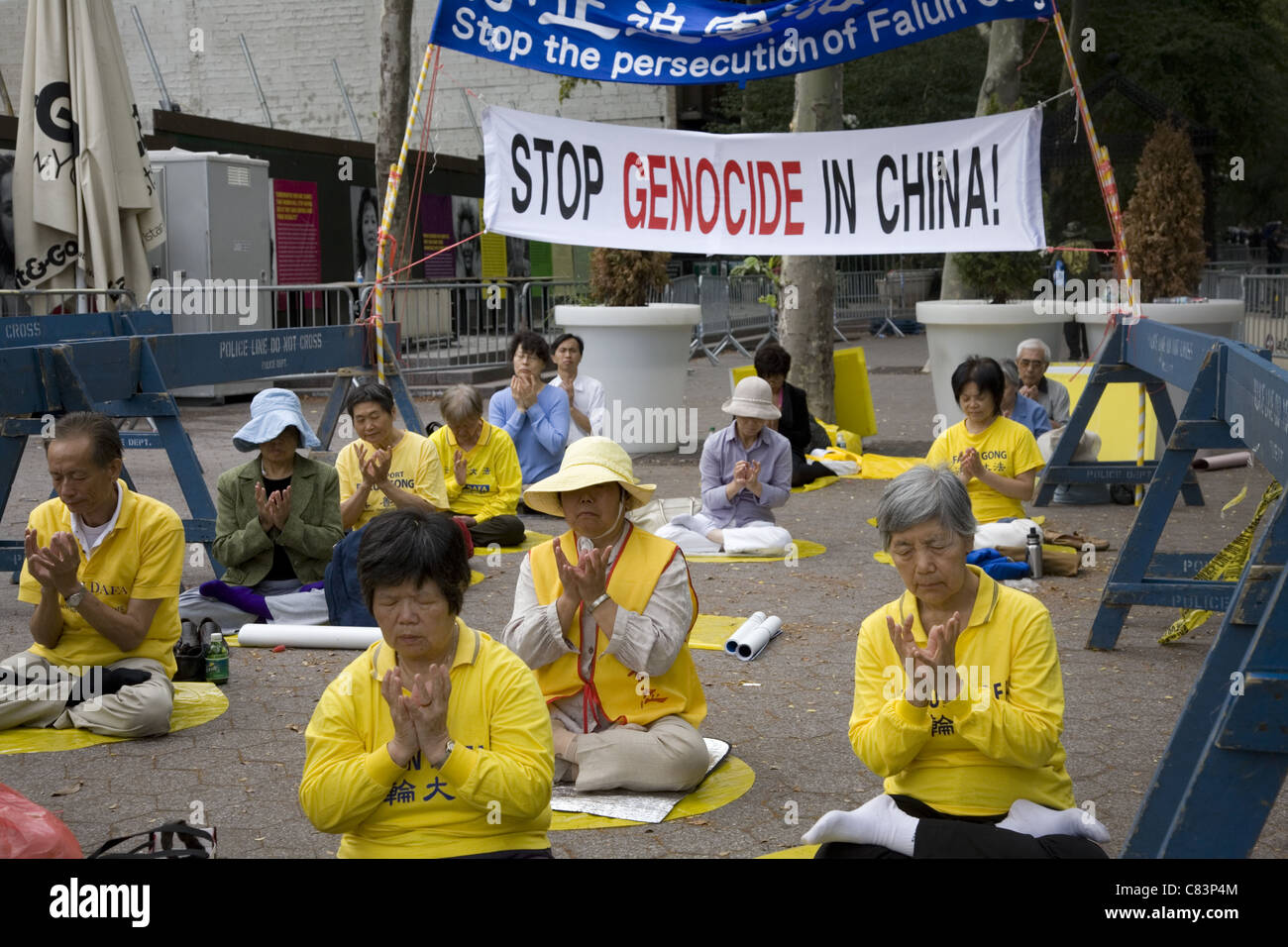 Anhänger von Falun Gong demonstrieren gegen die chinesischen Gov Behandlung ihrer Gruppe in China. Stockfoto