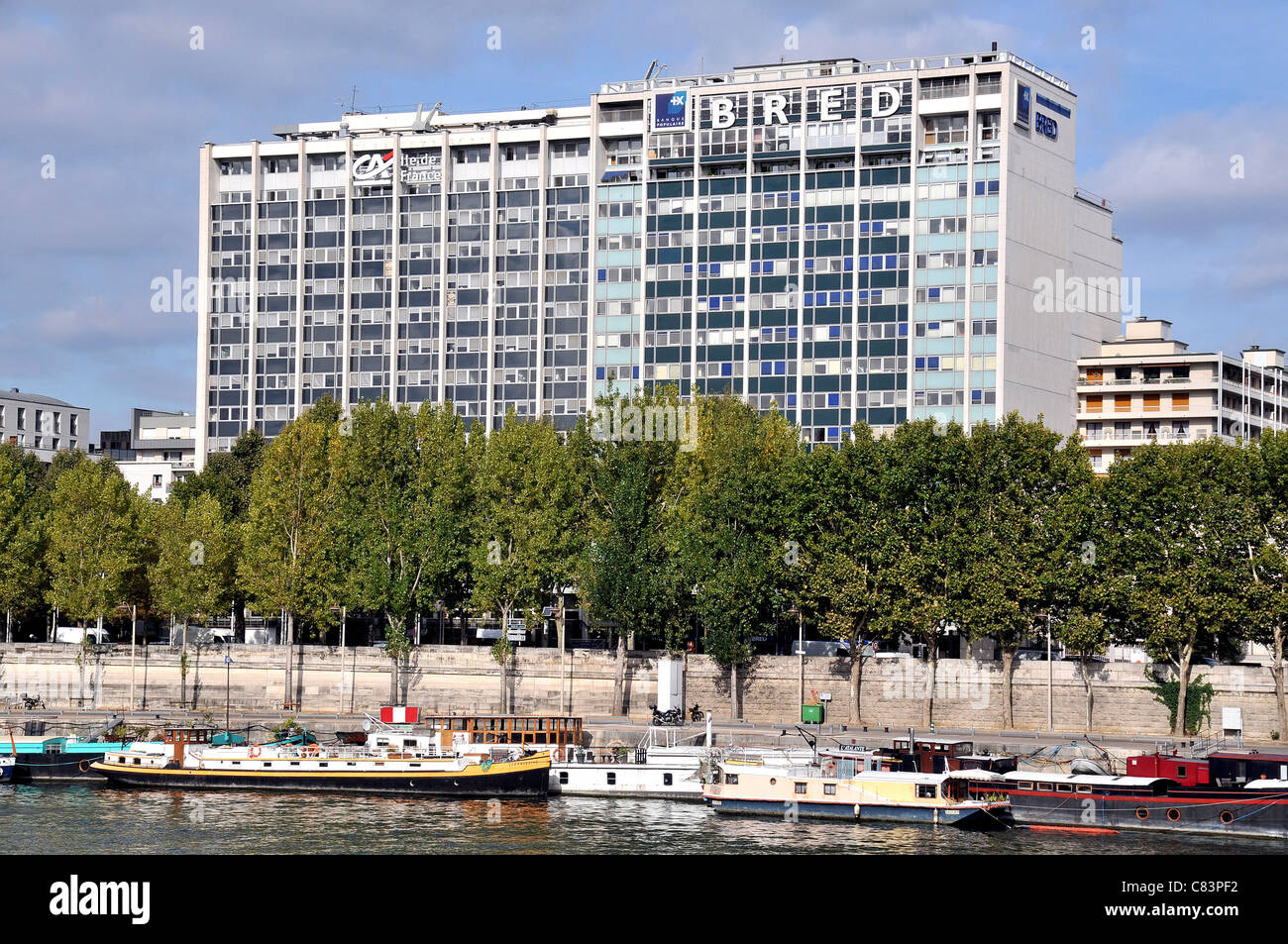 Gezüchtet von Banque Populaire und Credit Agricole Gebäuden Banken Paris Frankreich Stockfoto