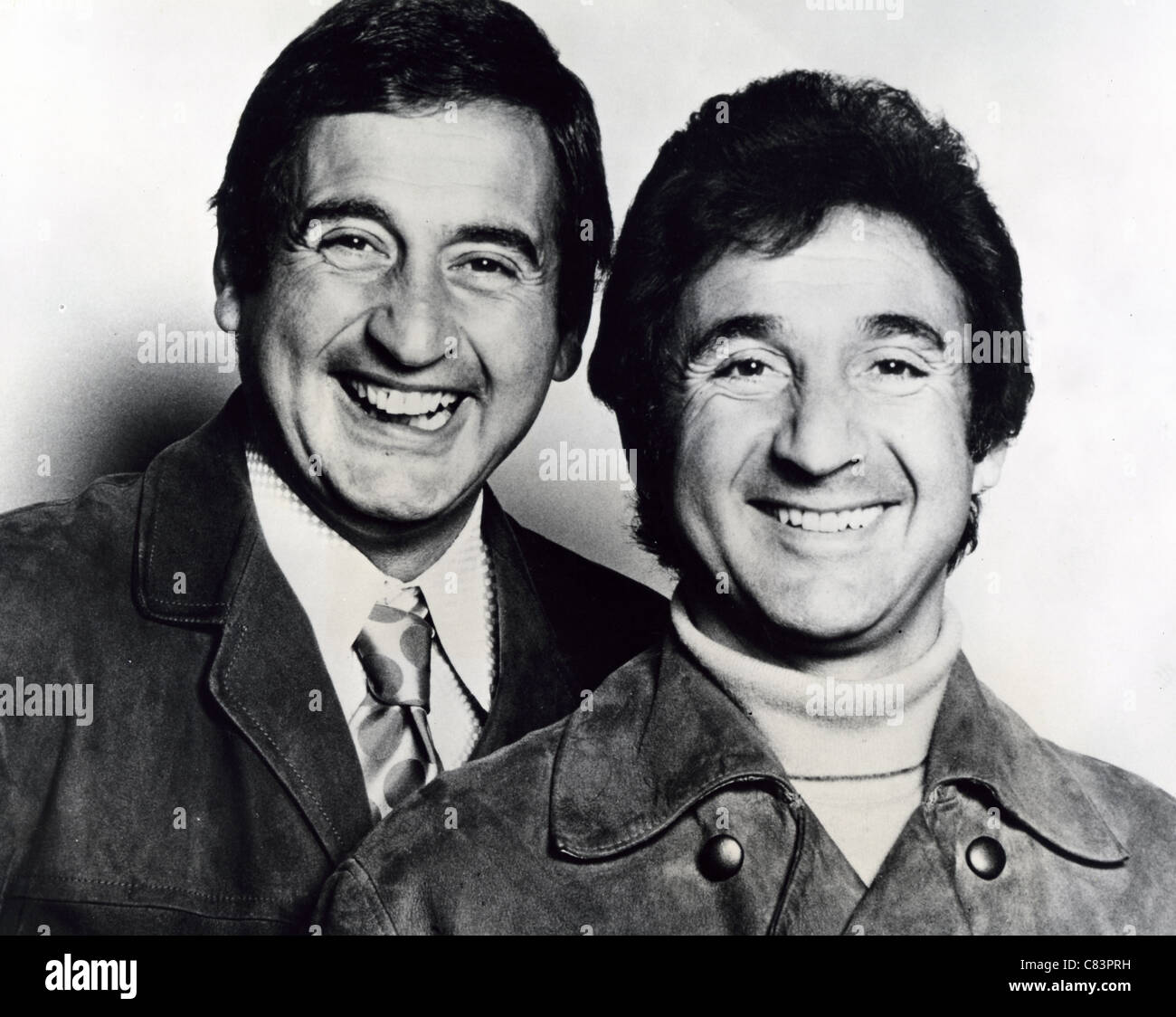 MIKE und BERNIE WINTERS - englische Komödie Doppelpack mit Mike auf der rechten Seite über 1965 Stockfoto