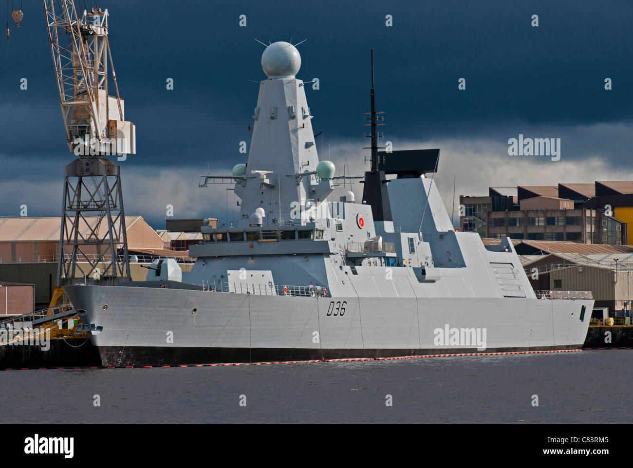 HMS Dragon festgemacht auf dem Clyde auf der BAE Systeme Werft Stockfoto