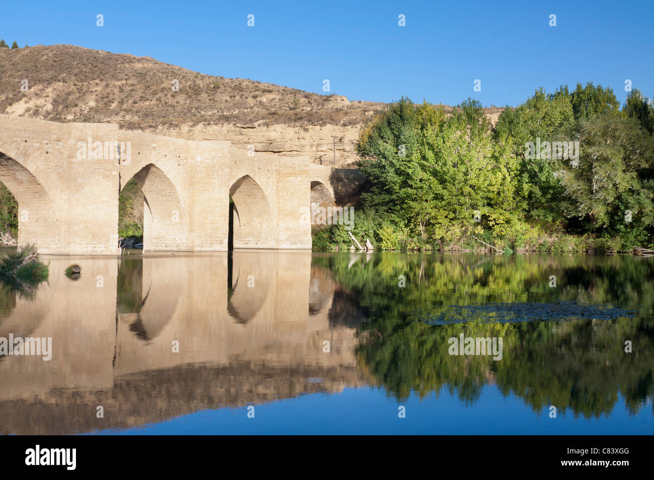 Mittelalterliche Brücke in Haro (La Rioja, Spanien) Stockfoto