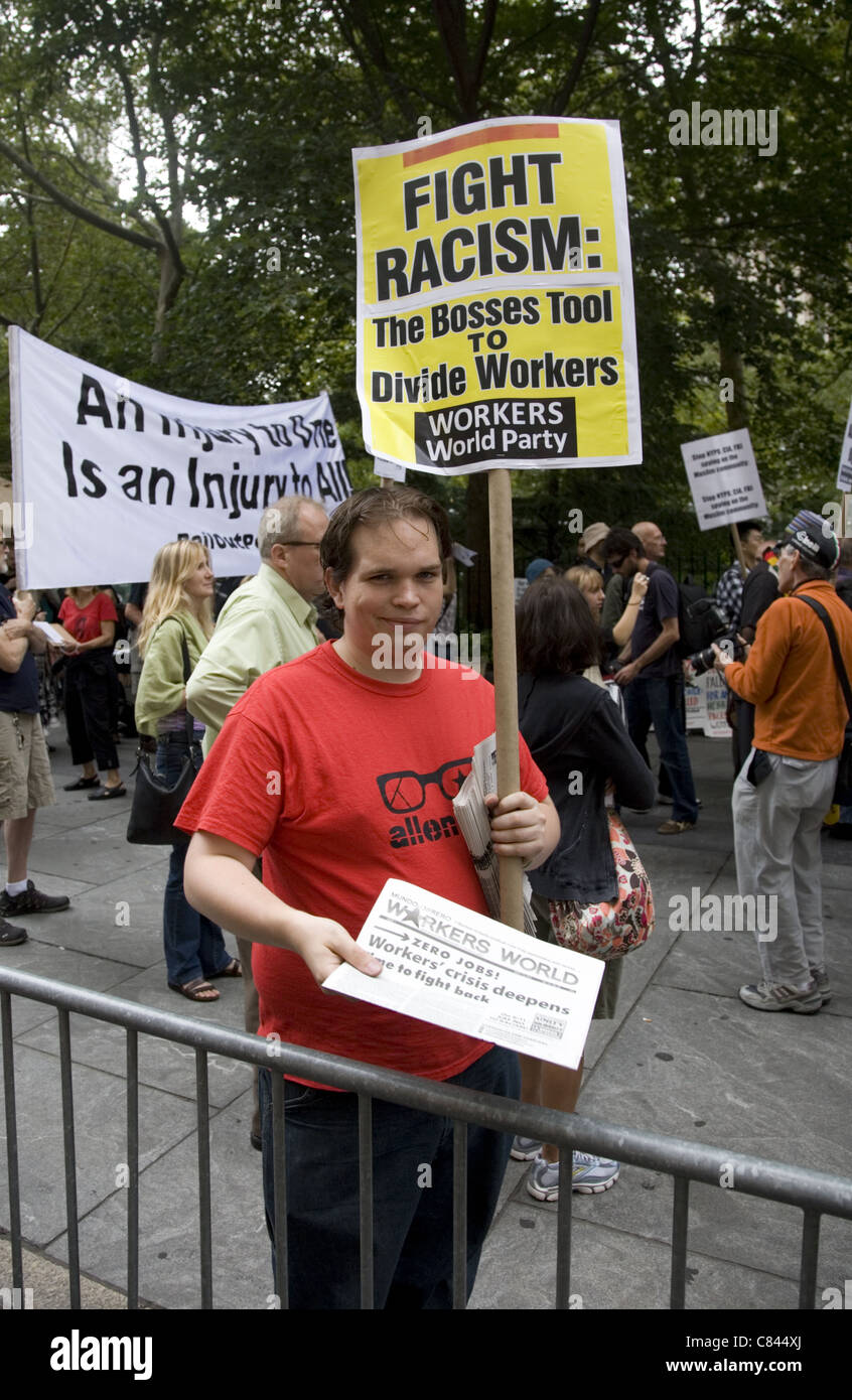 Demonstrator, Aktivist, Mann politische, Kampf, Rassismus, Gewerkschaften, Union, Arbeiter, Plakat, Schilder, Stockfoto