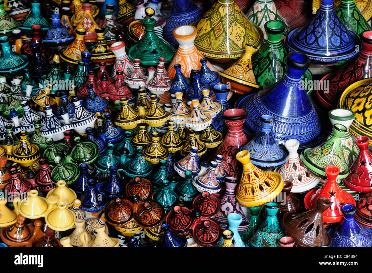 Tajines zu verkaufen, Marrakesch, Marokko Stockfotografie Alamy