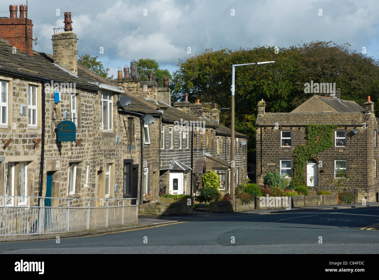 West yorkshire dorf Fotos und Bildmaterial in hoher Auflösung Alamy