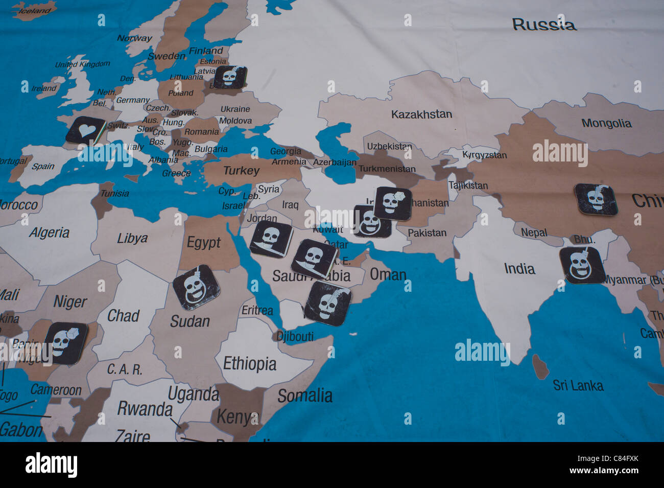 Welttag gegen die Todesstrafe: die Rallye für Abschaffung, Welt Karte zeigt Länder mit Todesstrafe Stockfoto