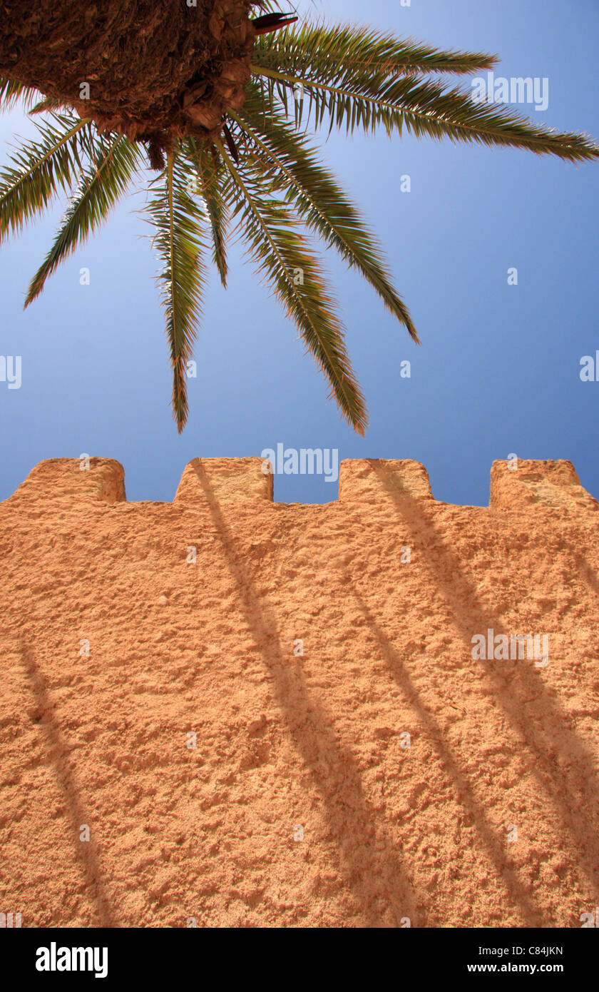 Detail - zinnengekrönten Stadtmauer, die umgeben von der Medina in Essaouira Marokko, Nordafrika Stockfoto
