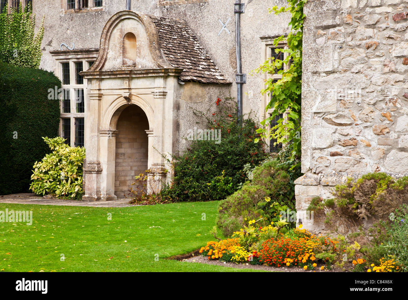 Ecke des Garten von Avebury Manor in Wiltshire, England, UK Stockfoto