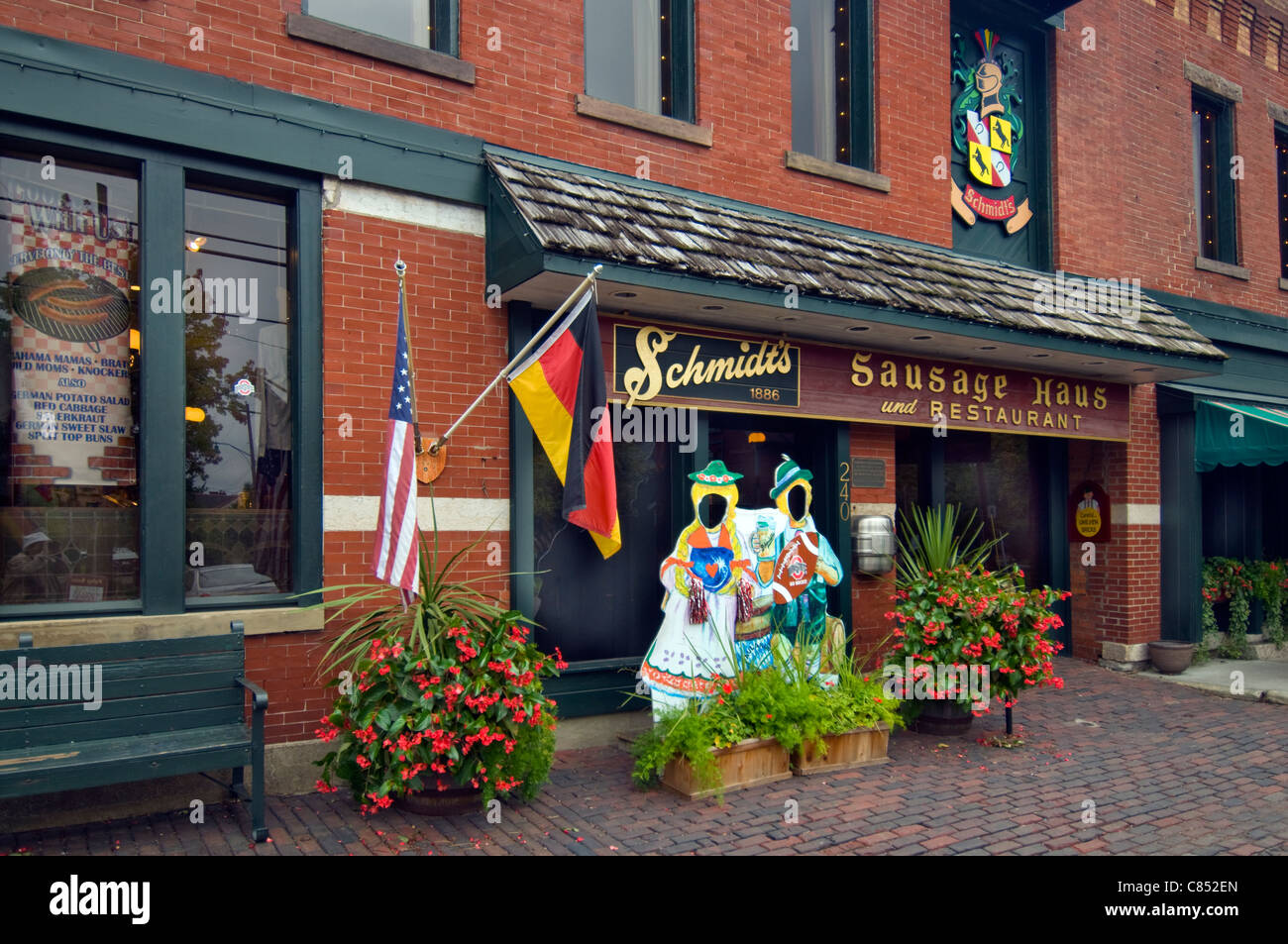 Schmidts Wurst Haus Und Restaurant ist eine berühmte Fleischmarkt und ein Restaurant im Abschnitt "German Village" von Columbus Ohio Stockfoto