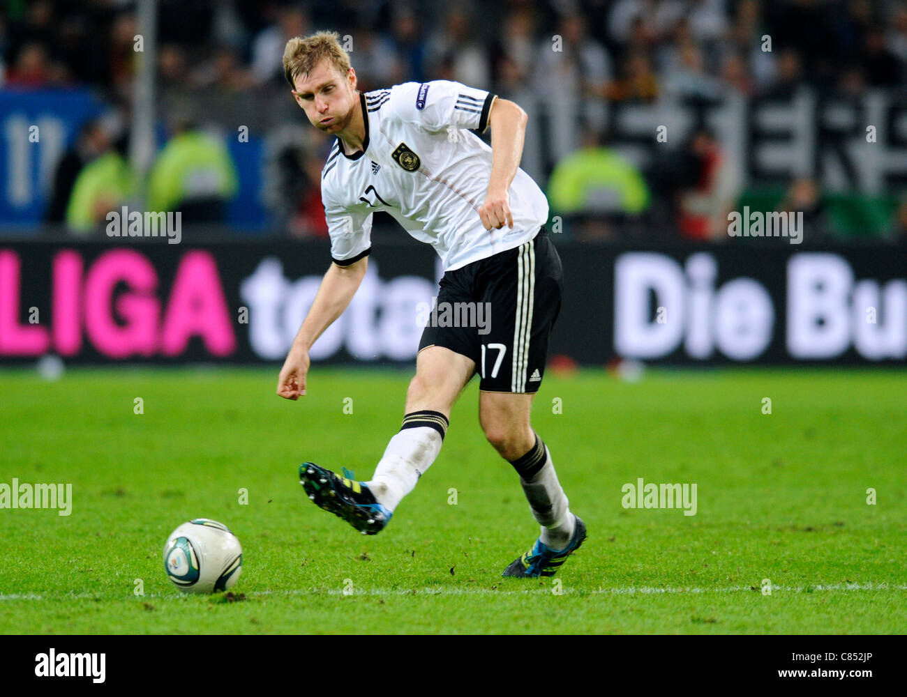 Qualifikation für die Fußball-Europameisterschaft in Polen und der Ukraine 2012 entsprechen; Deutschland Vs Belgien 3:1 in der Esprit Arena in Düsseldorf: Per Mertesacker (Deutschland, Arsenal London). Stockfoto