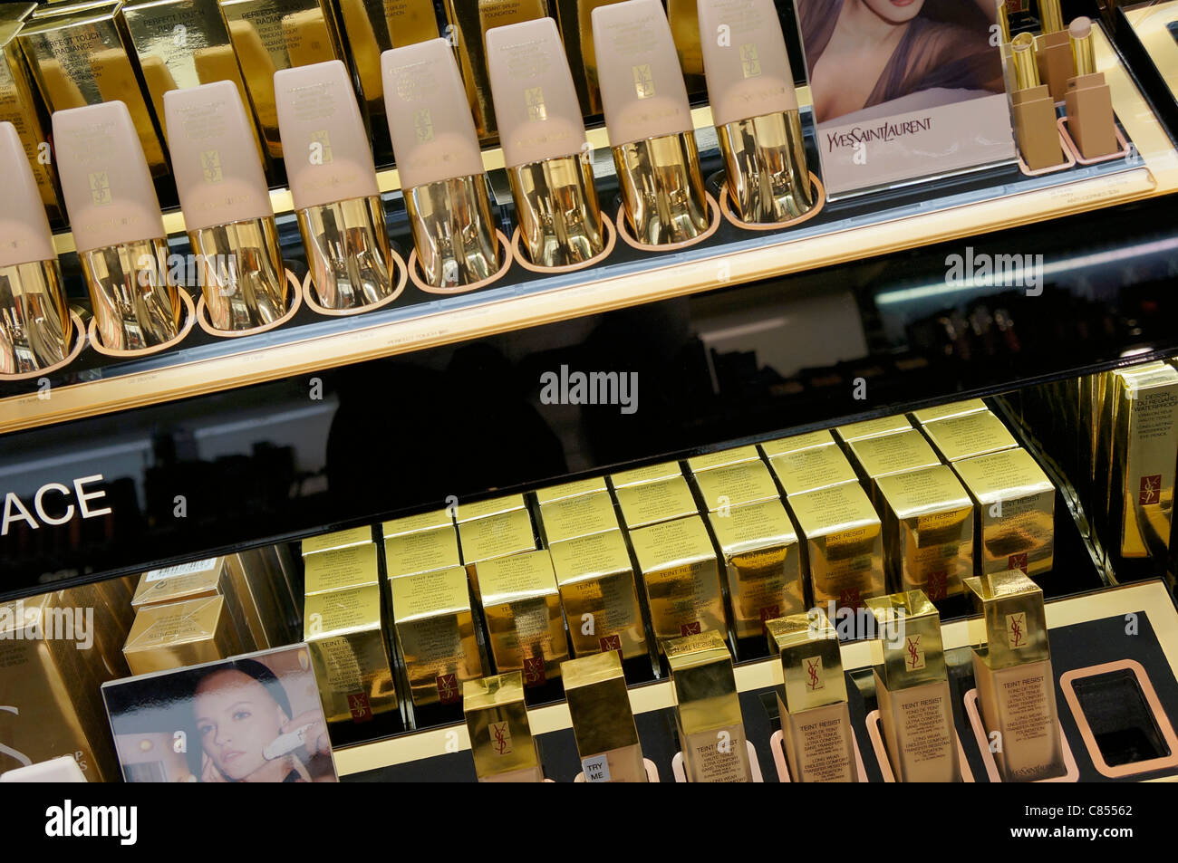 Kosmetik-Display in einem Kosmetik-shop Stockfoto