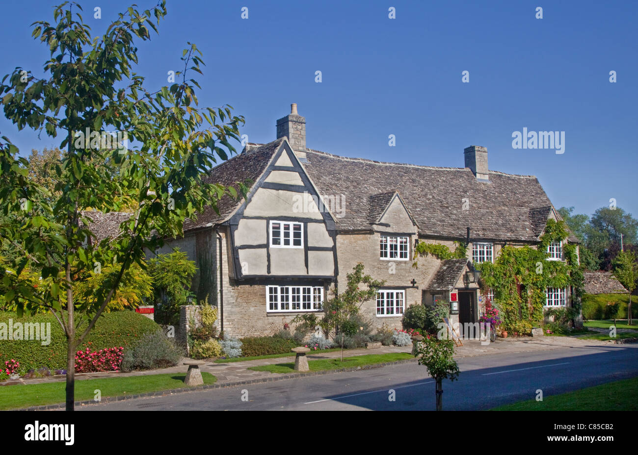 Old Swan Pub, Minster Lovell, Oxfordshire, England Stockfoto