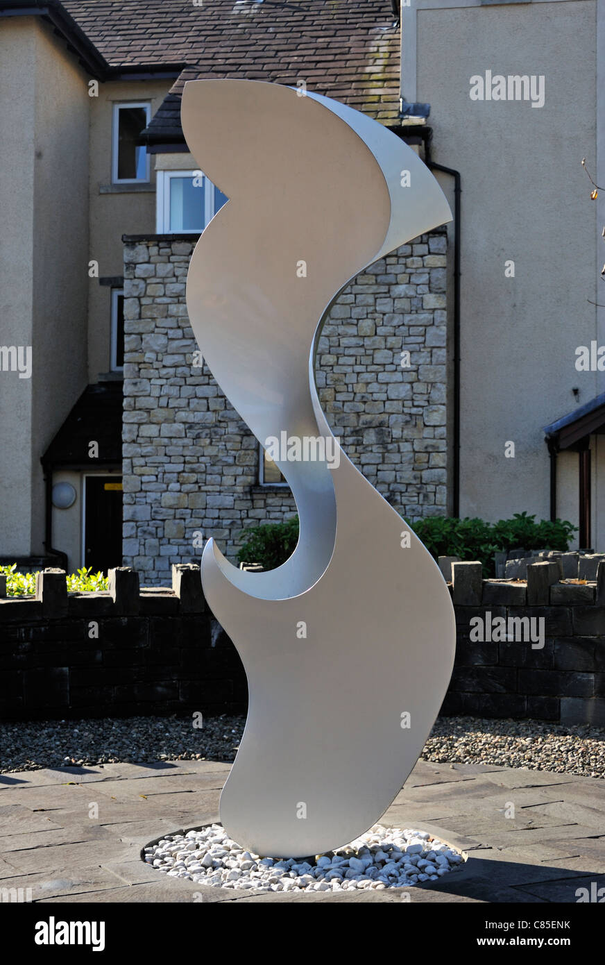 "Das letzte", Outdoor-Skulptur von Jo Casey. Riverside Court, Natland Road, Kendal, Cumbria, England, Vereinigtes Königreich, Europa. Stockfoto