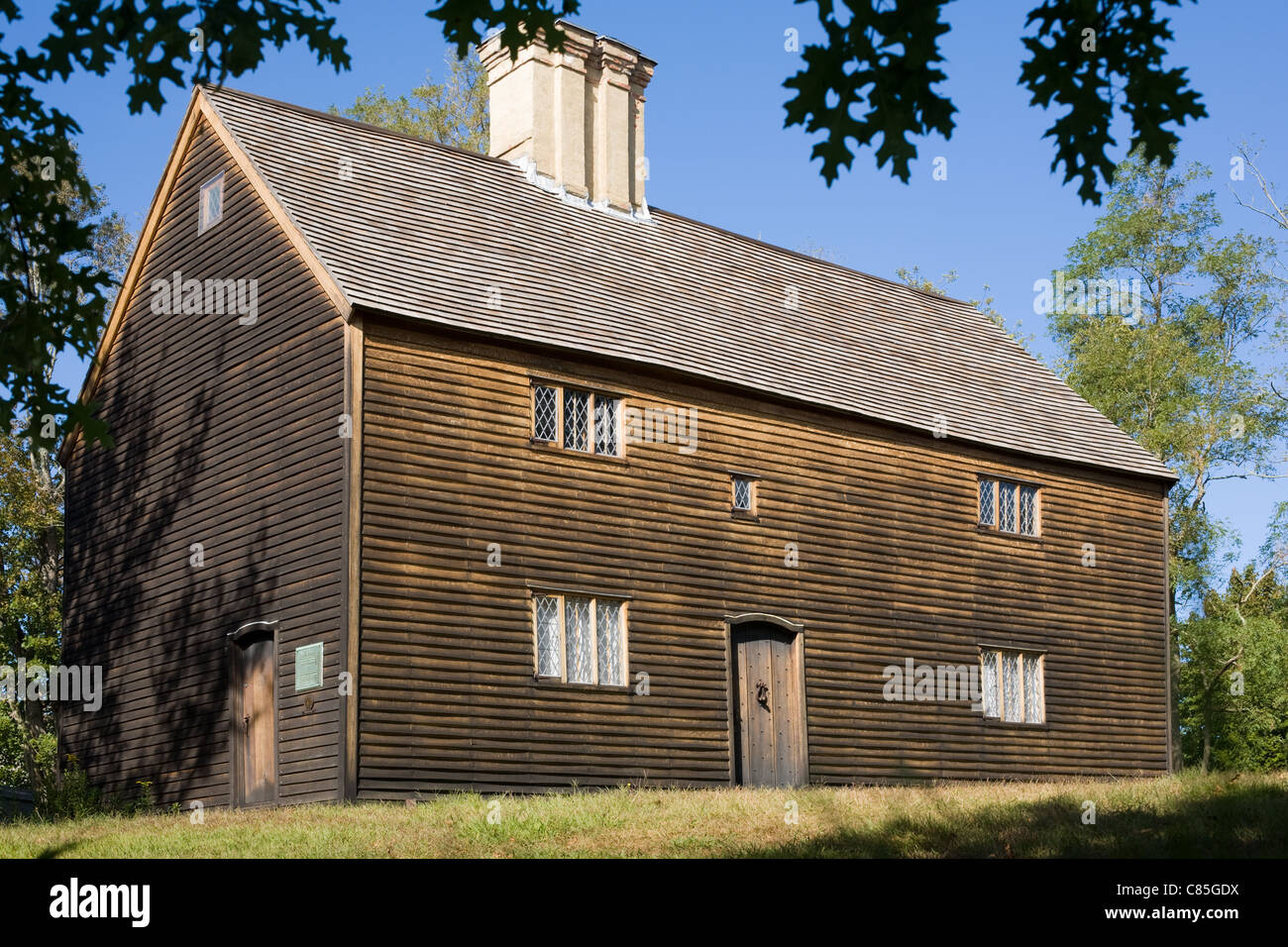 Altes Haus, ca. 1649, nationaler historischer Grenzstein, Cutchogue, North Fork, Suffolk County, Long Island, New York State Stockfoto