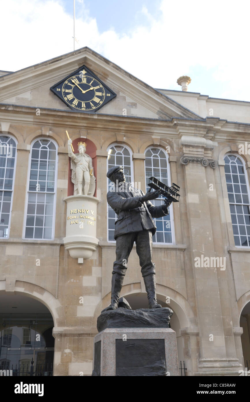 Statue von Rollen in Agincourt Square, Monmouth Rolls-Royce Autos Stockfoto