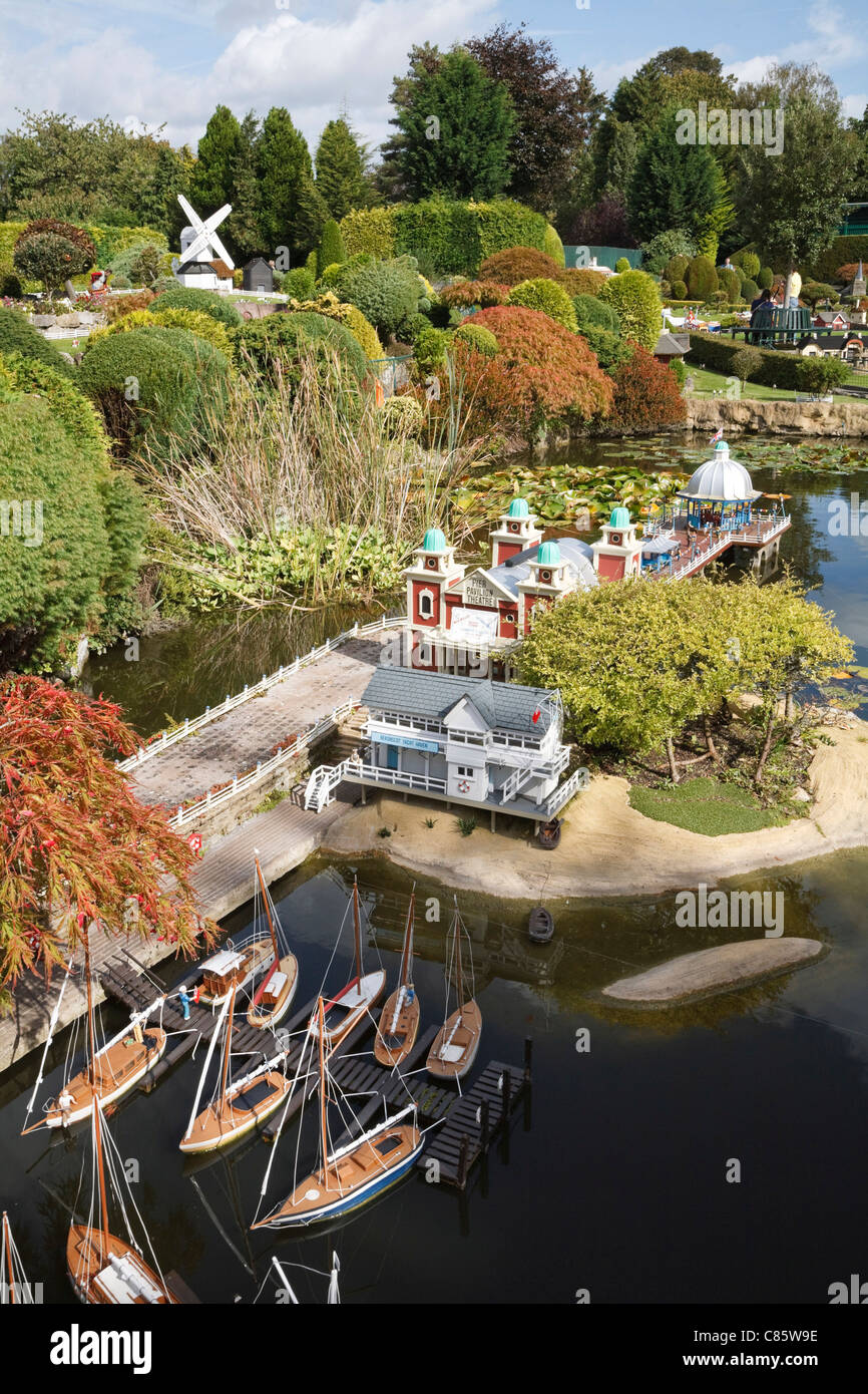 Bekonscot Modelldorf und Bahnhof, Beaconsfield, Buckinghamshire, Großbritannien Stockfoto