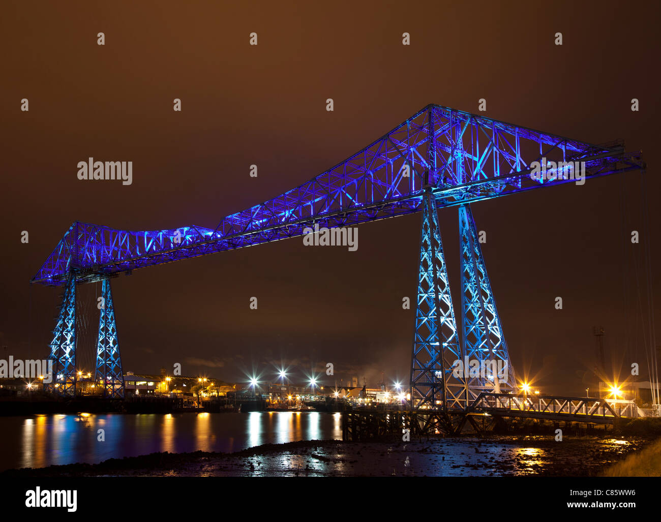 Tees Transporter Bridge, oder die Midlesbrough Transporter Luftübertragungsfähre ist die am weitesten stromabwärts gelegene Brücke über den Fluss Tees, England, Stockfoto