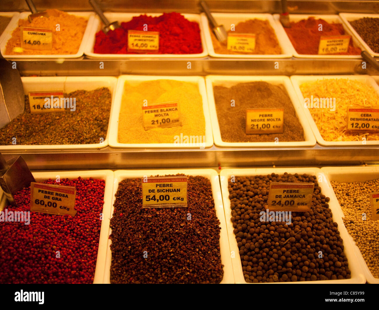 Pfeffer im Verkauf bei La Boqueria-Markt, Barcelona Stockfoto