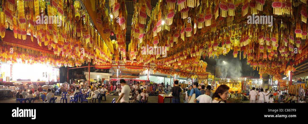 Chinesische Charms hängen San Jao Sieng Kong Schrein, vegetarische Festival in Bangkoks Chinatown, Thailand Stockfoto