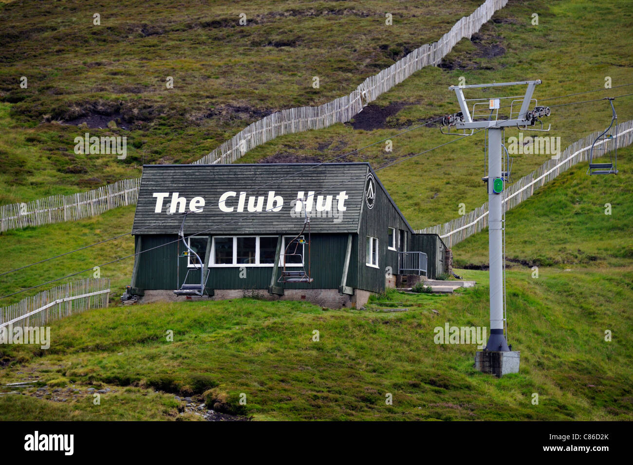 Die Club-Hütte in Glenshee Ski Zentrum im Sommer. Aberdeenshire, Schottland, Vereinigtes Königreich, Europa. Stockfoto