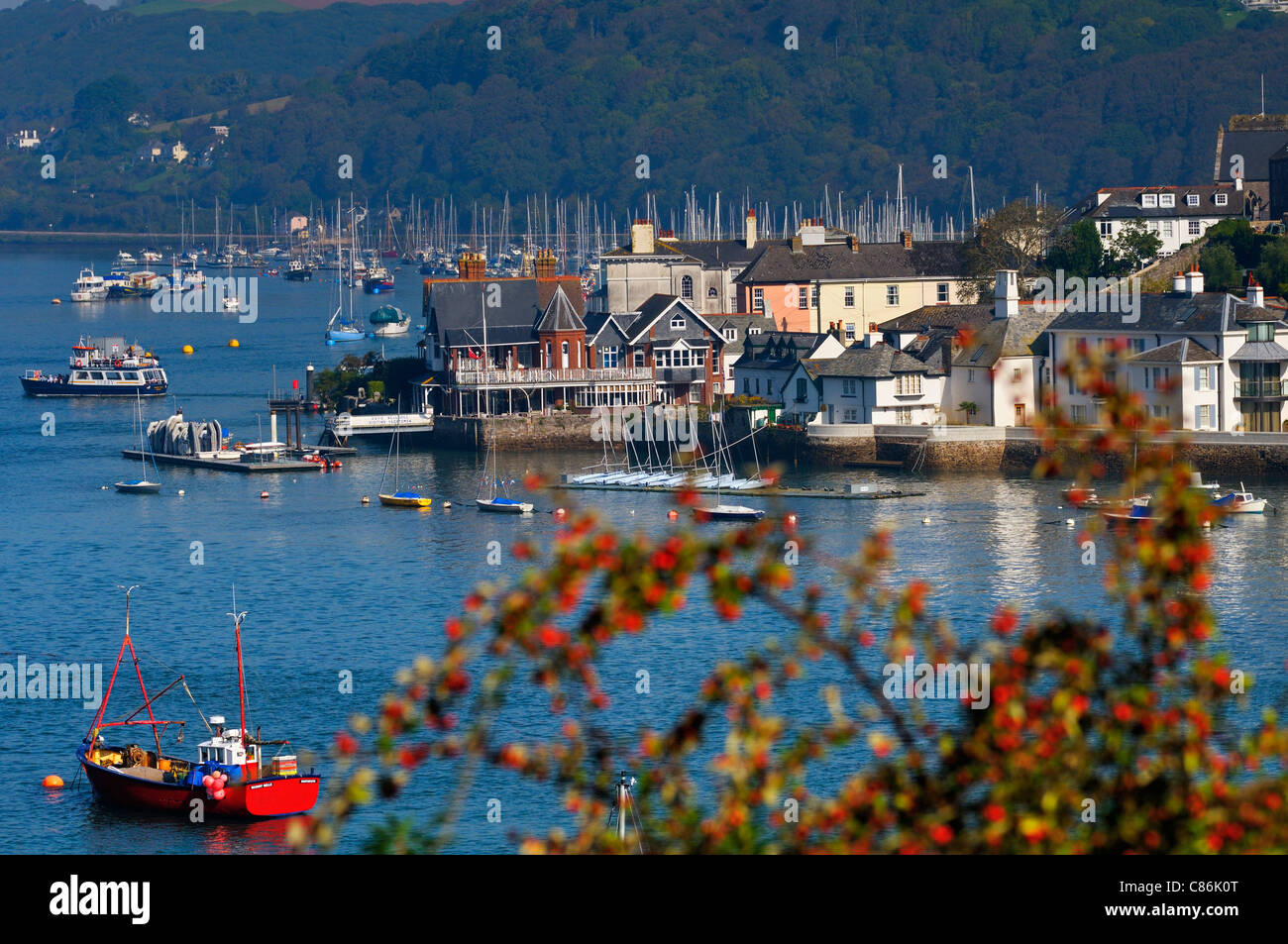 Fluss Dart und dem Royal Dart Yacht Club, Kingswear, Devon, UK, (von Dartmouth gesehen) Stockfoto