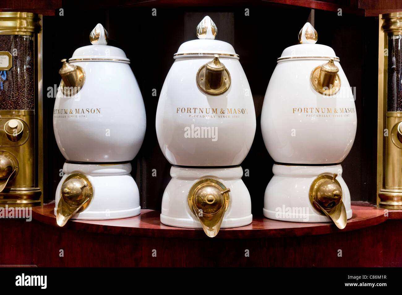 Fortnum and Mason Coffee, London, England, Großbritannien Stockfoto Fortnum and Mason Coffee, London, England, Großbritannien Stockfoto