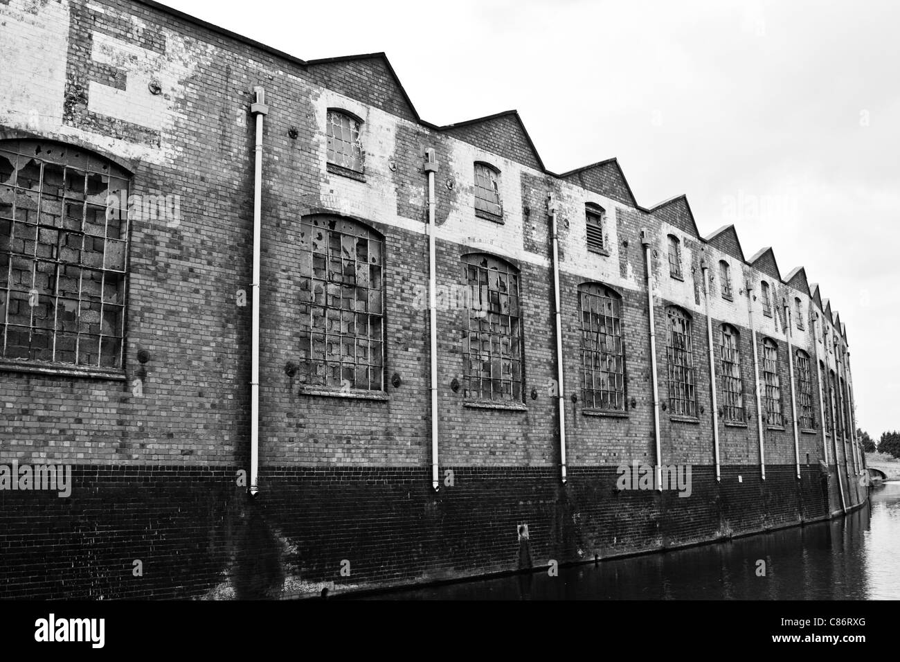 Eine alte Kanal Seite Industriehalle In Loughborough Stockfoto