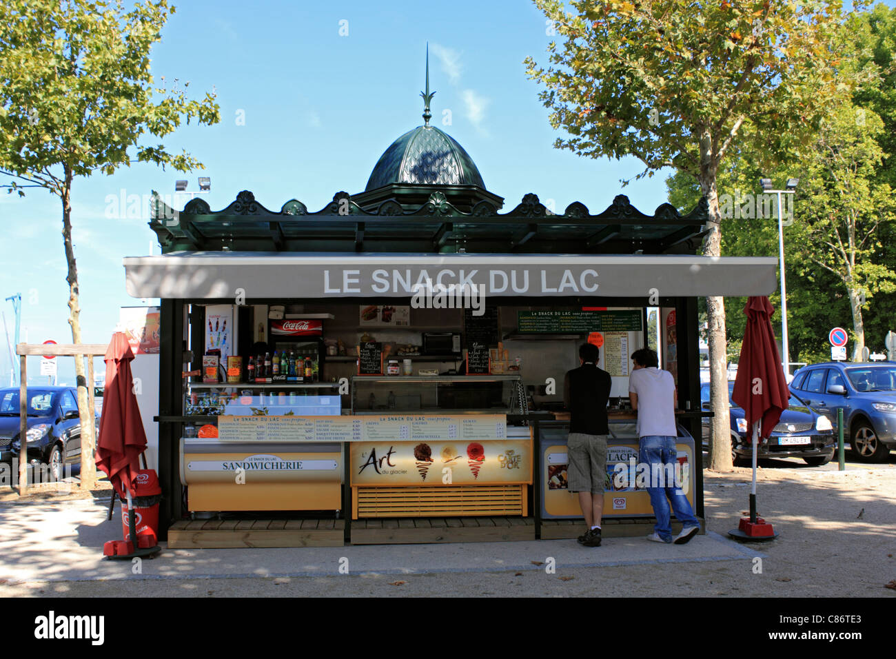 Le snack du Lac-Snack-Bar am Thonon-Les-Bains, Lac Leman (Genfer See) Haute-Savoie, Frankreich Stockfoto