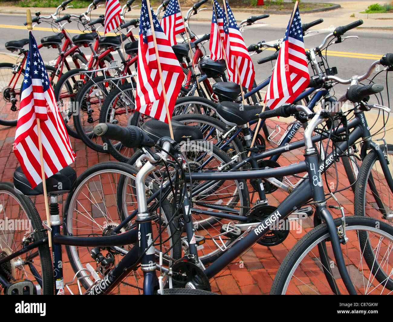 Amerikanische Flaggen auf Fahrrädern Stockfoto