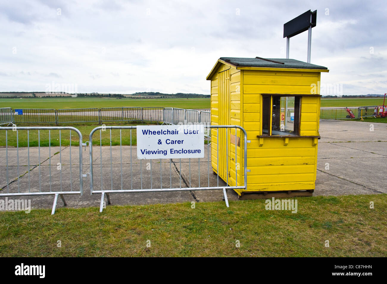 Einrichtung für Rollstuhlfahrer an einem UK-Flugplatz Stockfoto