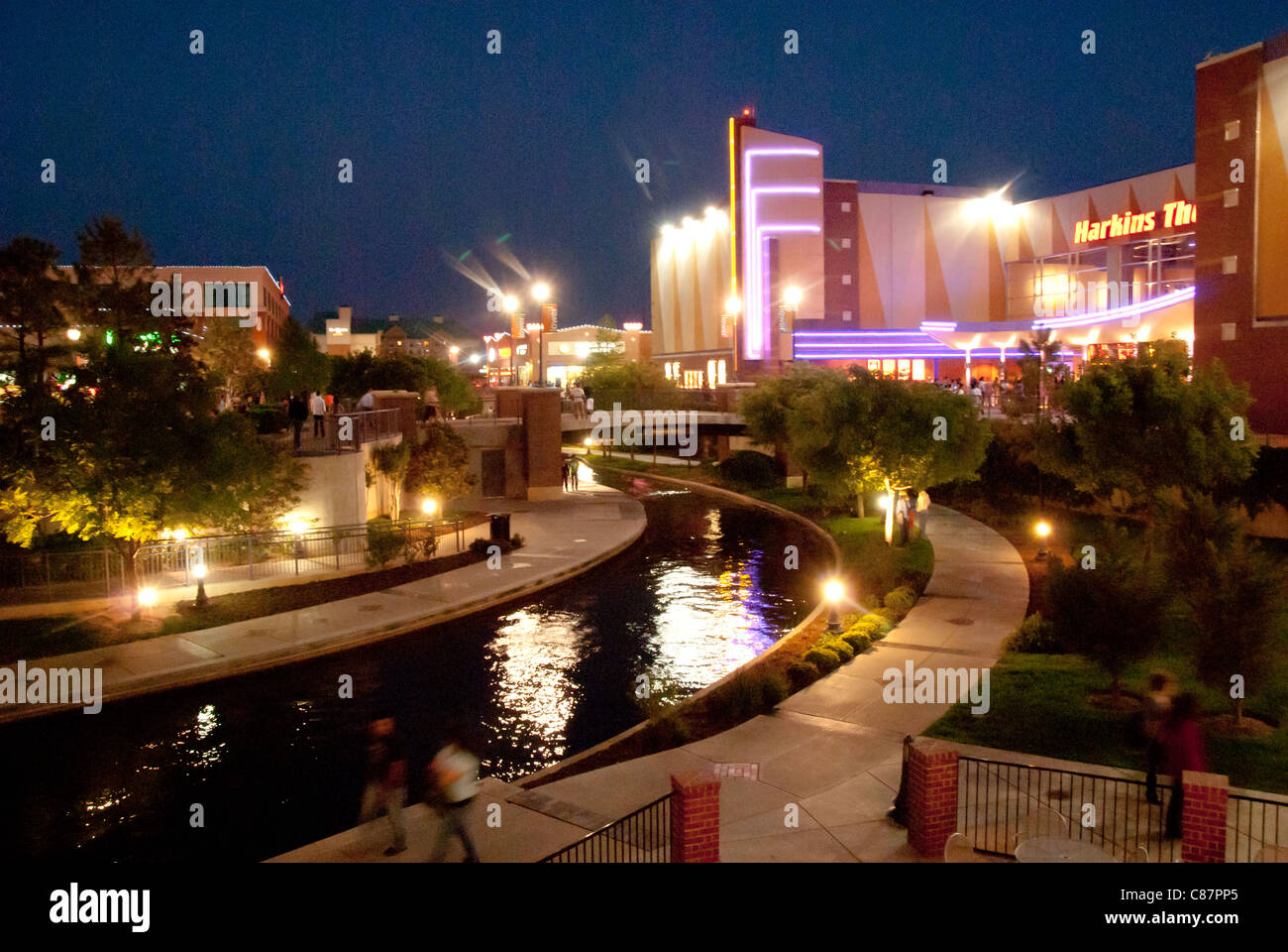 Bricktown Canal im Bricktown Unterhaltung Bezirk nahe der Innenstadt von Oklahoma City, Oklahoma, USA Stockfoto