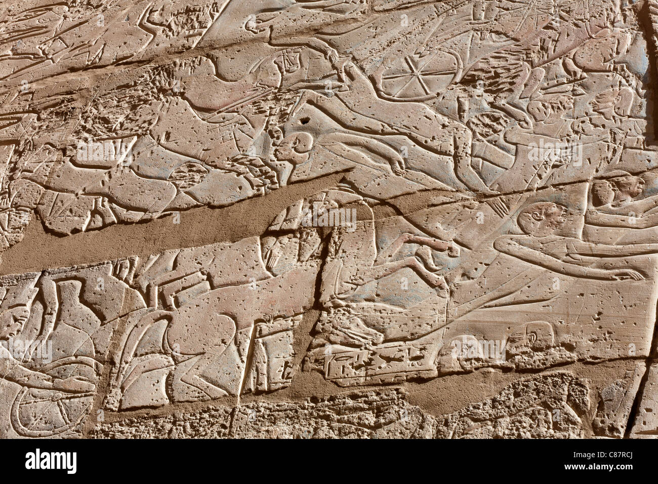 Relief Arbeiten zeigen Feldzüge von Ramses II in das Ramesseum, Luxor, Ägypten Stockfoto