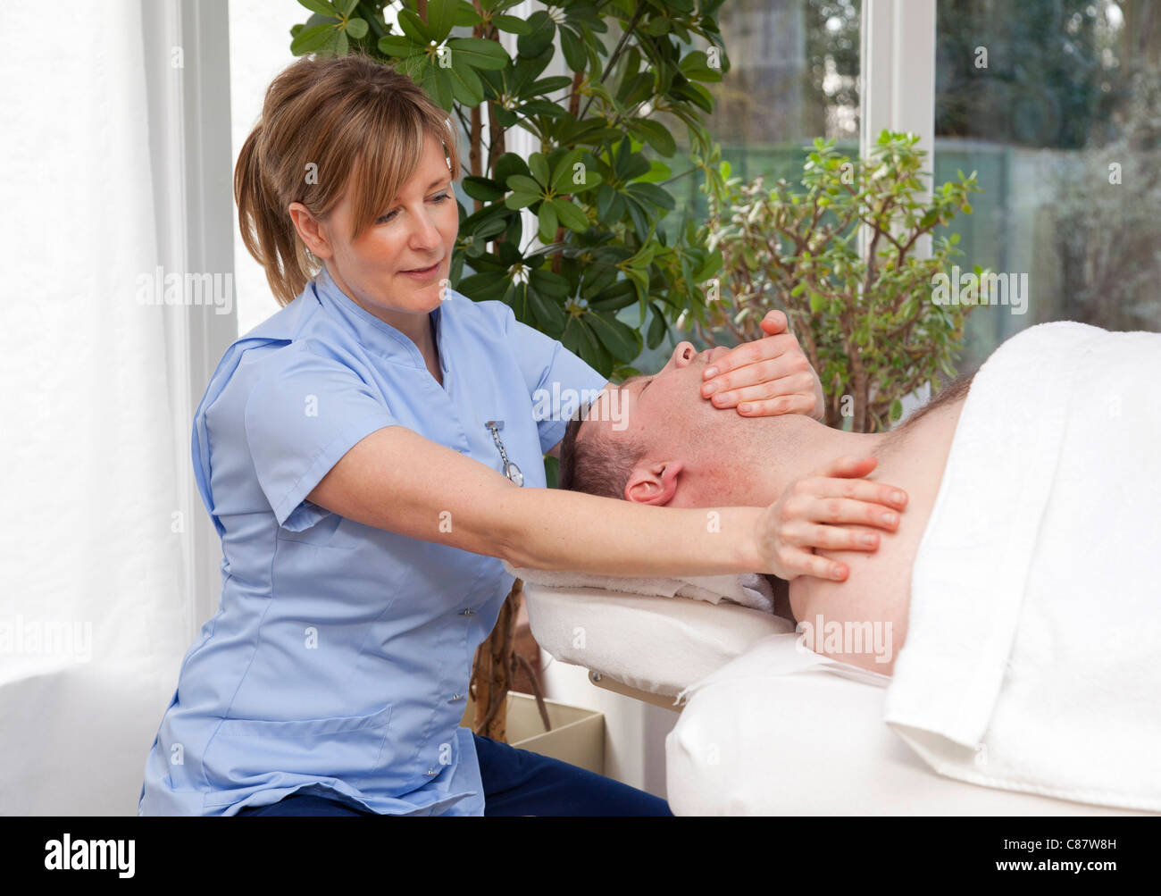 Indische Kopfmassage-Therapie Stockfoto