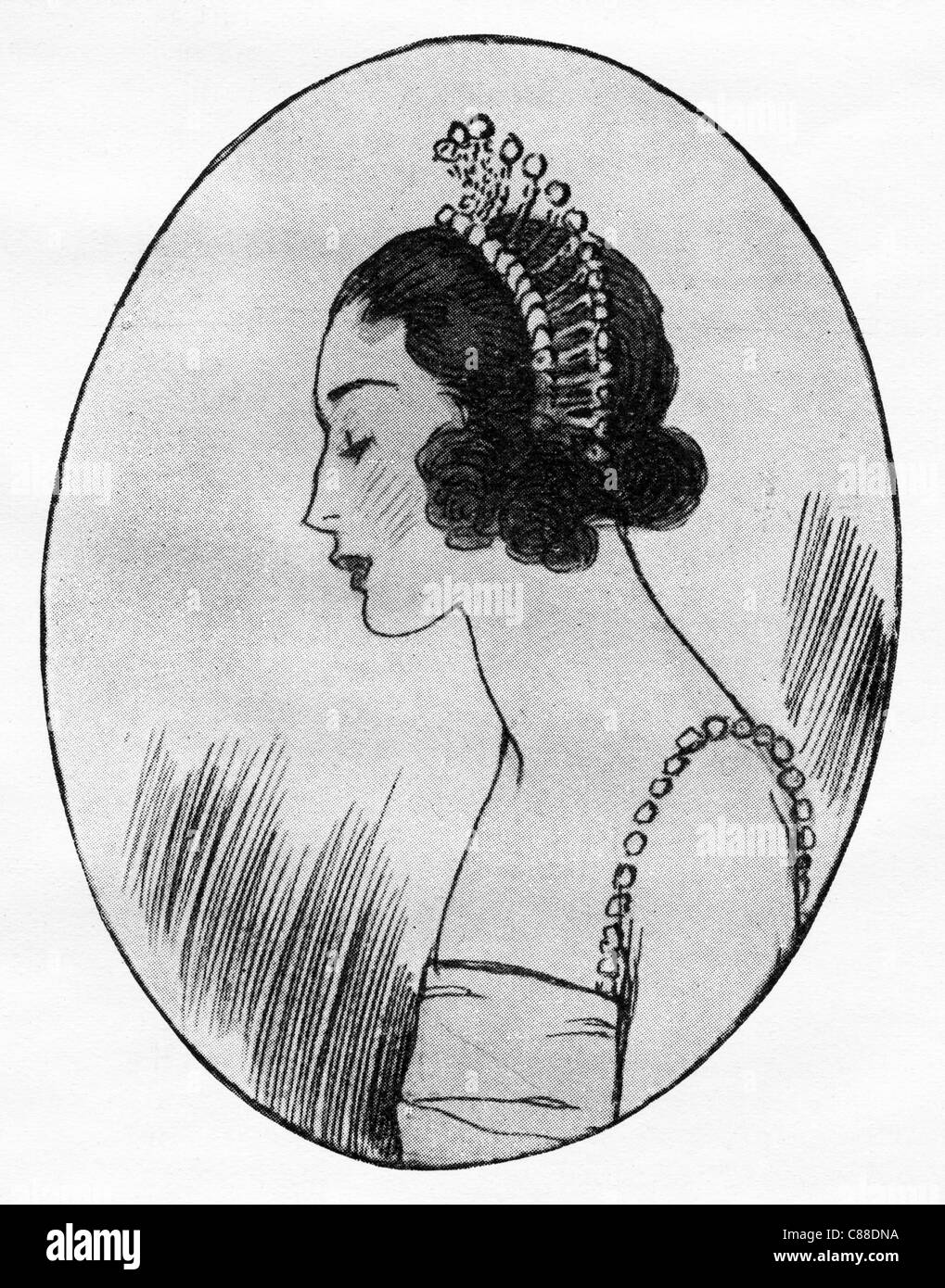 Mode-Illustration, ca. 1922. Gold und Korallen Kopfschmuck im Stil von den Strahlen der untergehenden Sonne. Stockfoto