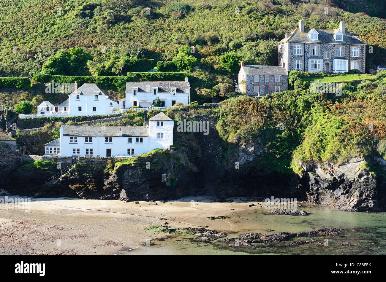 Häuser mit Blick auf den Strand von Port Isaac in North Cornwall, Großbritannien Stockfoto