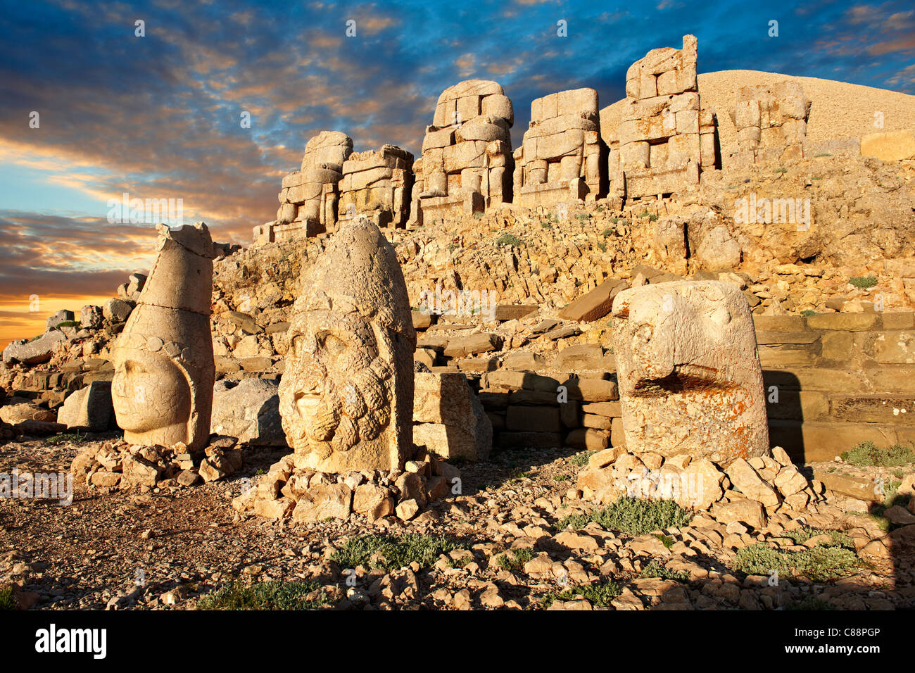 Mount Nemrut Ausgrabungsstätte der Türkei - Adıyaman Grab Statuen Stockfoto
