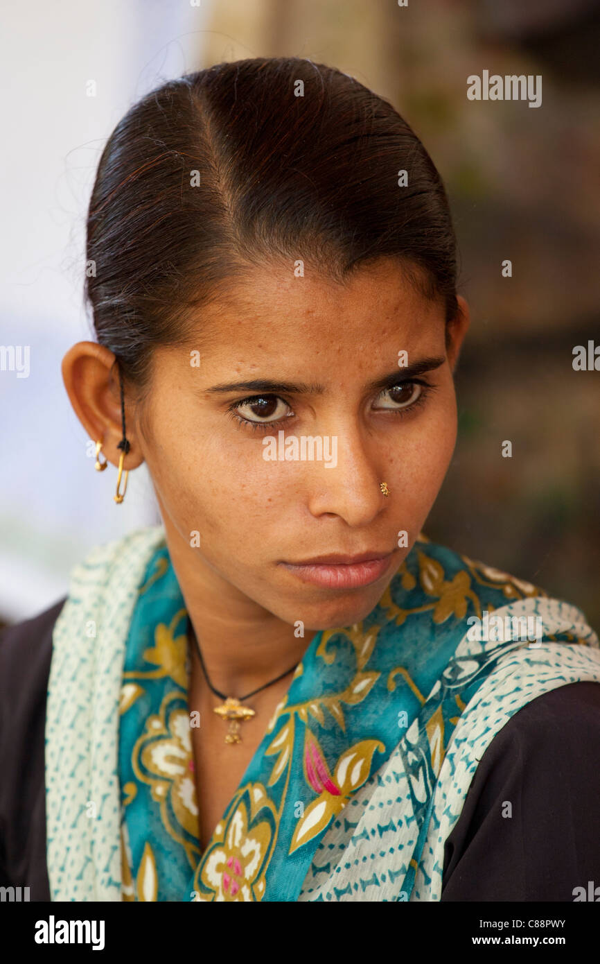 Indische Frau in Dastkar Frauen Handwerk kooperative, den Ranthambore Handwerker-Projekt in Rajasthan, Nordindien Stockfoto