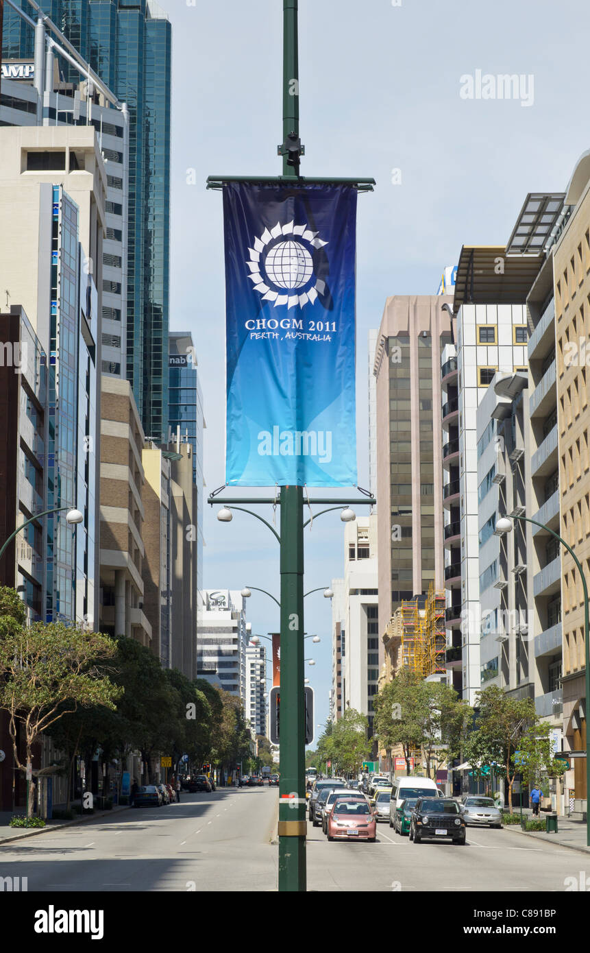 Commonwealth Köpfe der Regierung Sitzung (CHOGM) Banner entlang St. Georges Tce, Perth, Western Australia Stockfoto