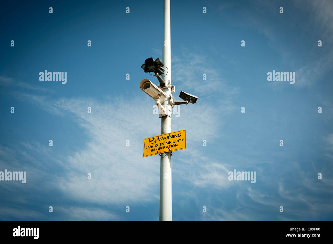 CCTV-Überwachungskameras auf pole Stockfoto