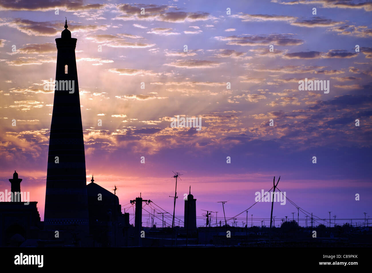 Chiwa. Ichon Qala Skyline bei Sonnenaufgang. Stockfoto