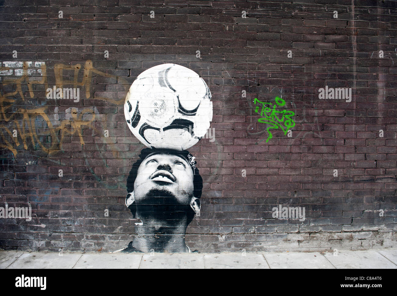 Street Art/Graffiti auf den Straßen des East End von London, UK Stockfoto
