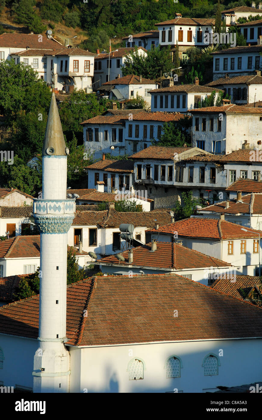 SIRINCE, in der Nähe von SELCUK, Türkei. Ein Abend-Blick auf das Dorf am Hang. 2011. Stockfoto