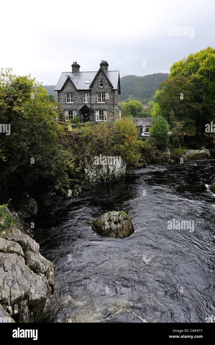 Bryn Afon Guest House, Betws-y-Coed, Snowdonia-Nationalpark Stiuated neben der Pont-y-Paar und dem Fluss Llugwy. Nord-wales Stockfoto