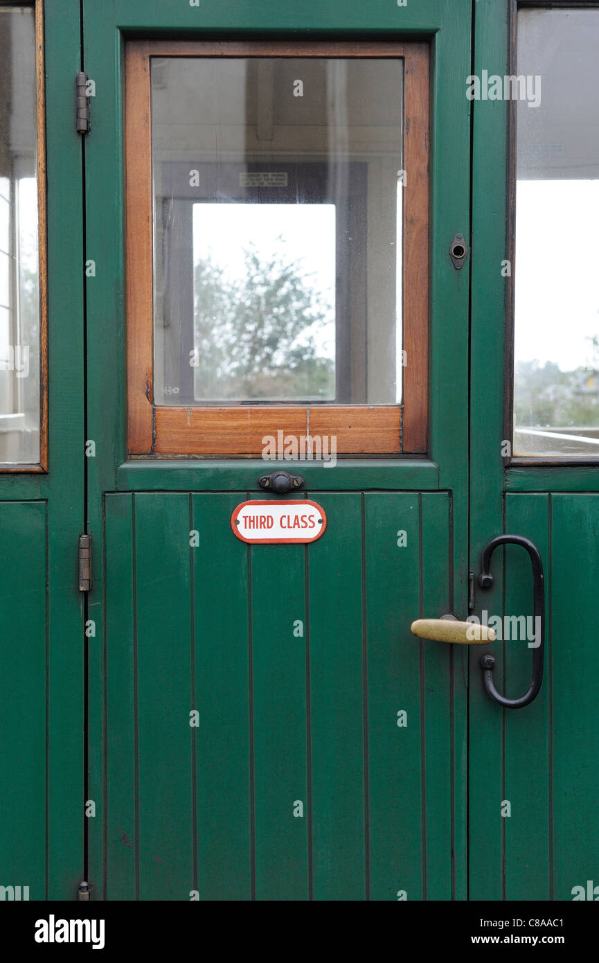 Dritte Klasse Wagen Tür auf die wieder welsh Highland Railway Porthmadog Nordwales uk Stockfoto