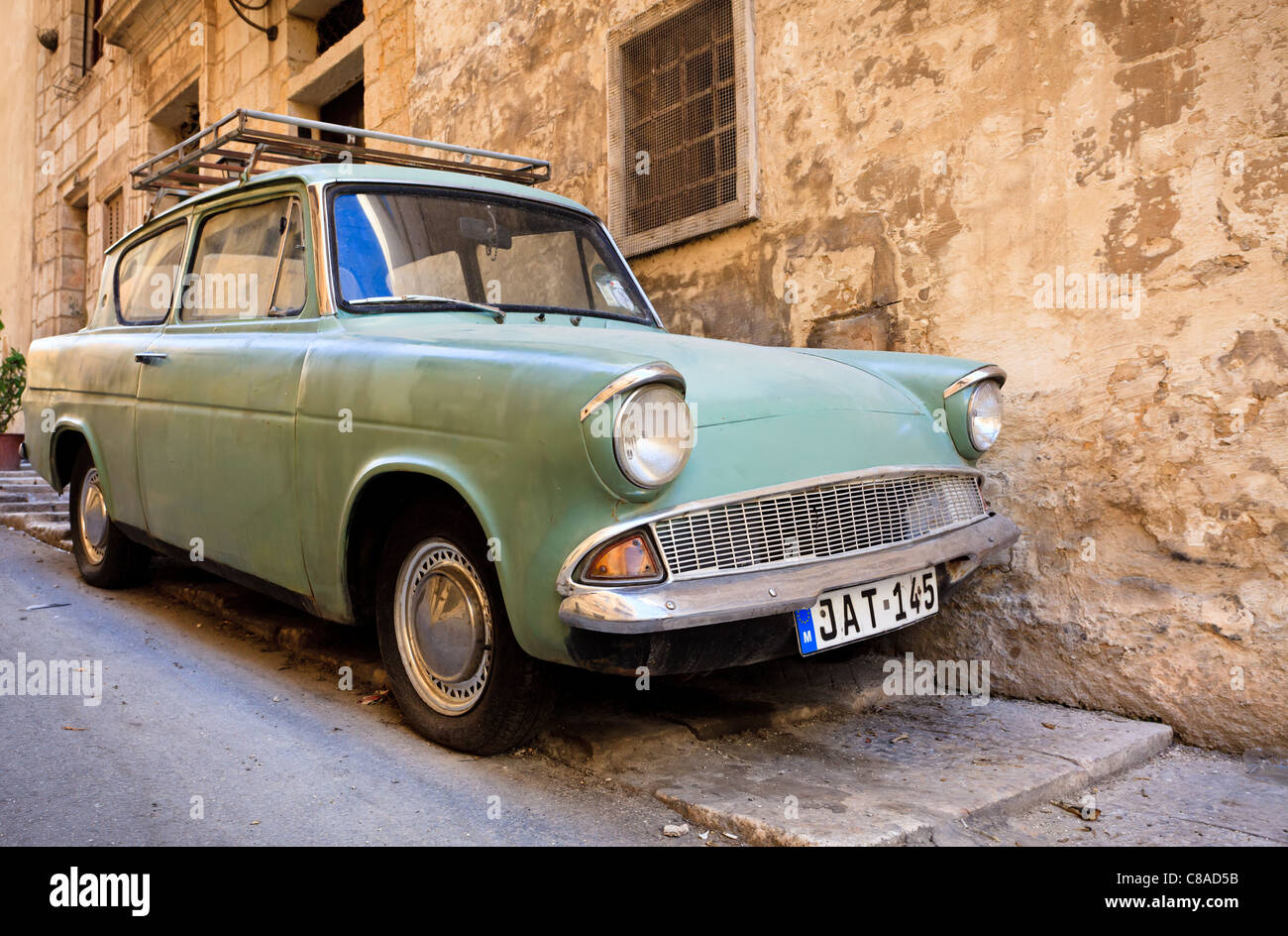 Classic Ford Anglia Stockfotos und -bilder Kaufen - Alamy