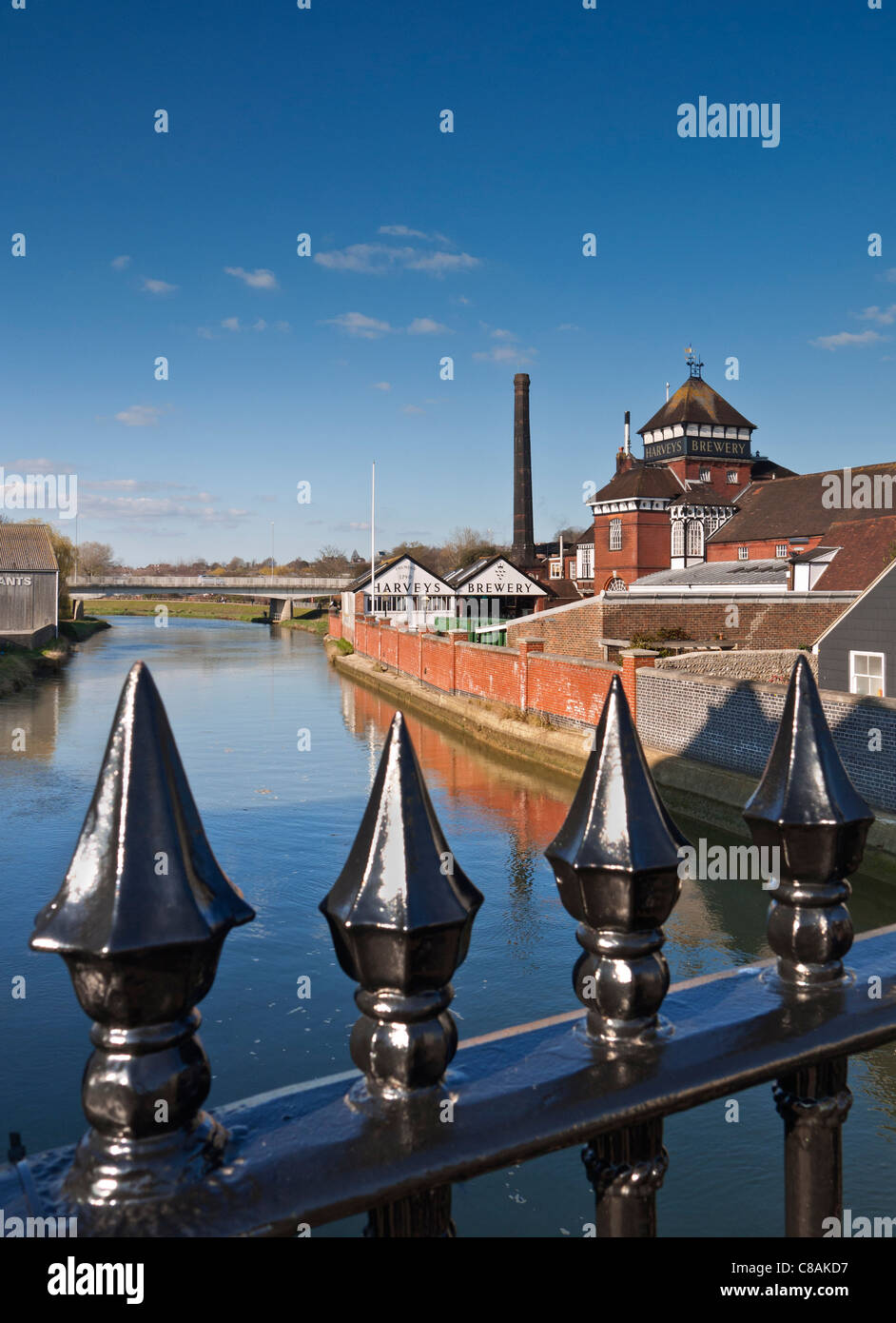 Harveys Brauerei durch den Fluss Ouse Lewes East Sussex England UK Stockfoto