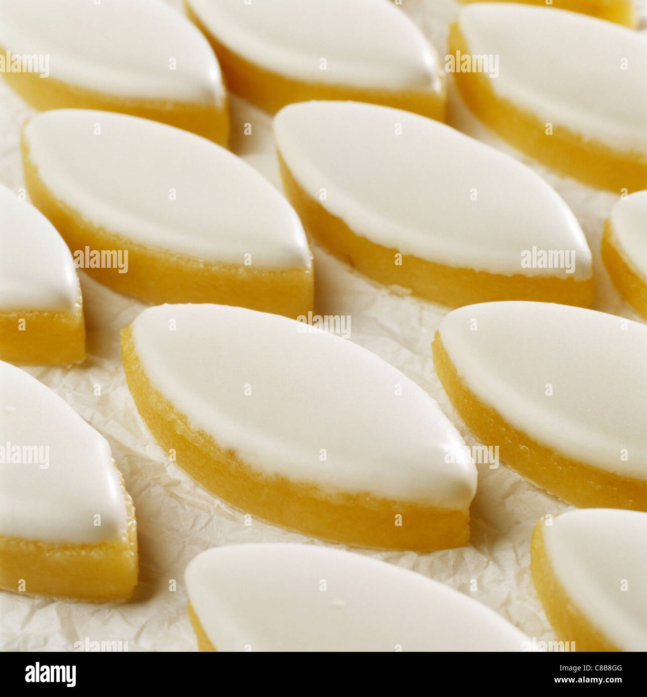 Rauten-Marzipan und Puderzucker Calisson Süßigkeiten Stockfoto