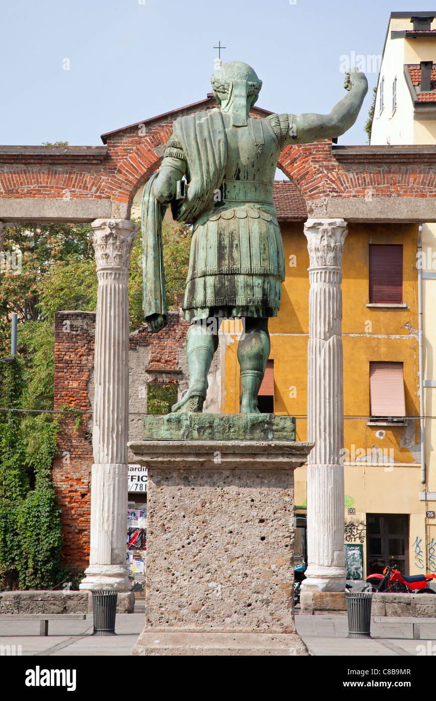 Mailand - Statue des Kaisers Constantine für Sant Lorenzo-Basilika Stockfoto