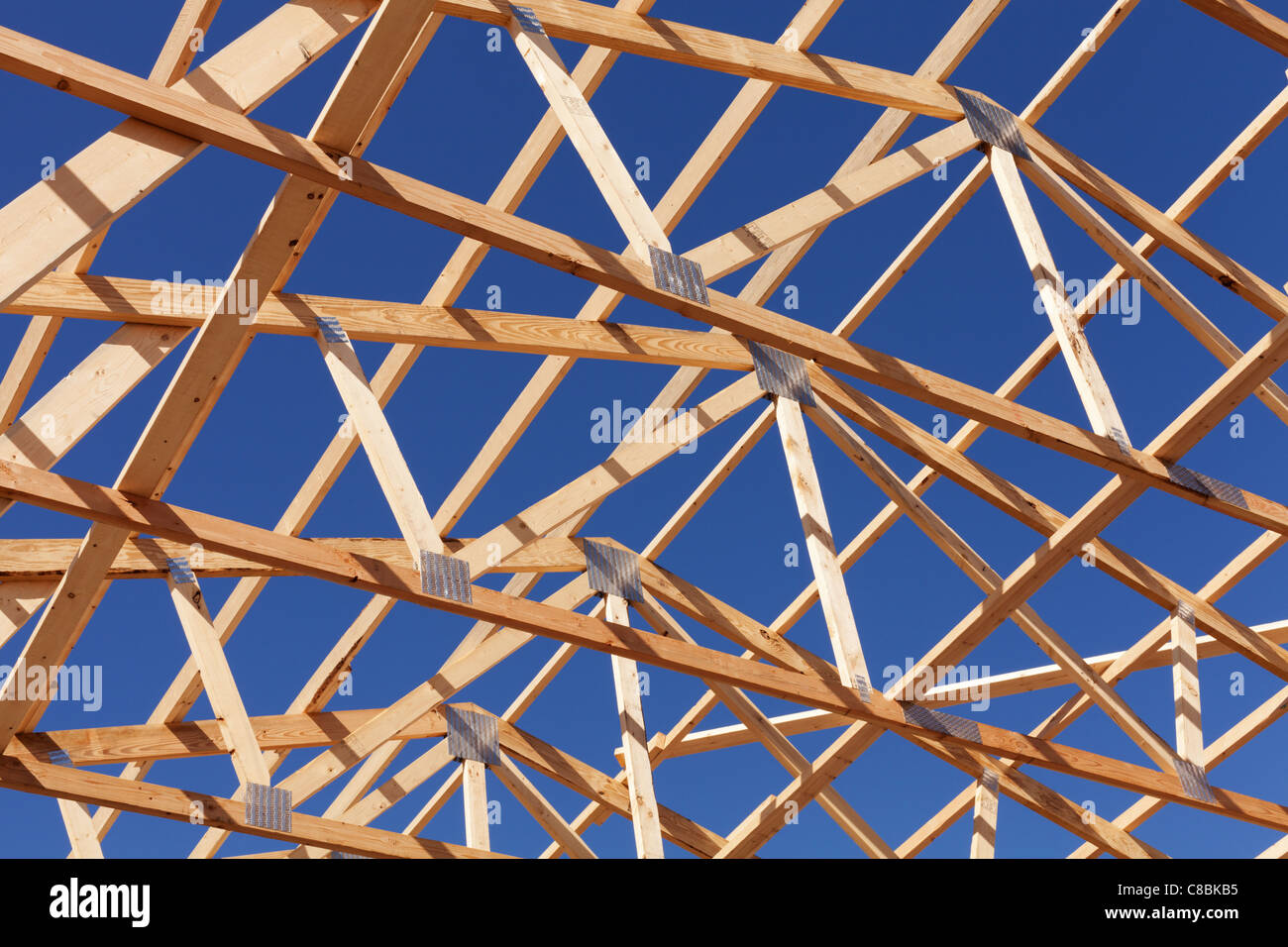 Blickte zu einigen hölzernen Gestaltung eines Gebäudes im Bau. Stockfoto